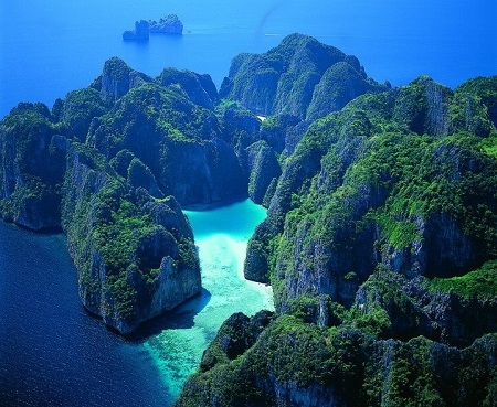 Phi-Phi-Islands-view-from-above