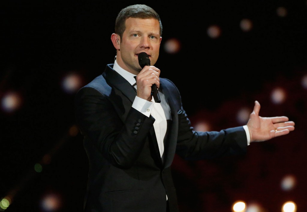 Dermot O'Leary returns to x factor